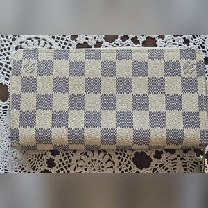 Checkered Cream Wallet